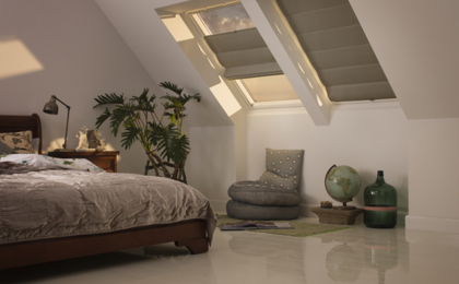 Římské rolety do střešních oken jsou skvělé stínění i doplněk