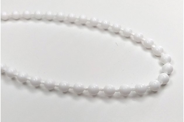 Bílá kuličkový řetížek