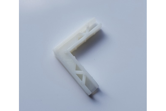 PVC rohovník pro okenní sítě PVC rohovník pro okenní sítě